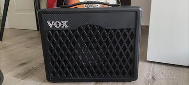 Set per Chitarra: Ampli Vox VX1 + Trittico Pedali