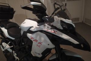 Benelli trk 502 x