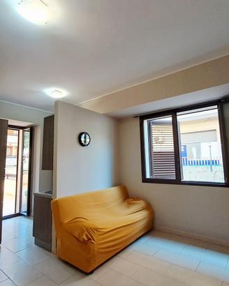 V.LE SCALA GRECA:BIVANI+SERVIZI.AMPIO TERRAZZO