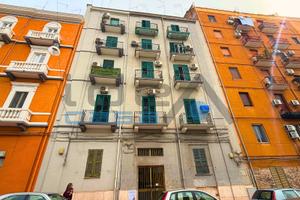 Trilocale in via Leonida 99