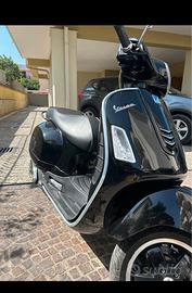 Vespa gts 300 nera