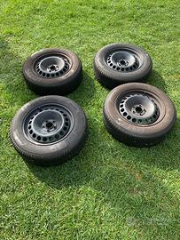 Gomme invernali 185/65 R 15 con cerchio