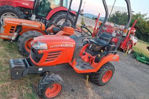 Trattore KUBOTA mod. BX2350
