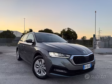 SKODA OCTAVIA 2.0 Tdi Dsg Wagon - Led Carplay