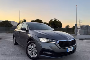 SKODA OCTAVIA 2.0 Tdi Dsg Wagon - Led Carplay