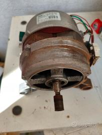 motorino lavatrice Indesit 