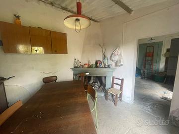 Guspini - Lotto agricolo con Ricovero attrezzi