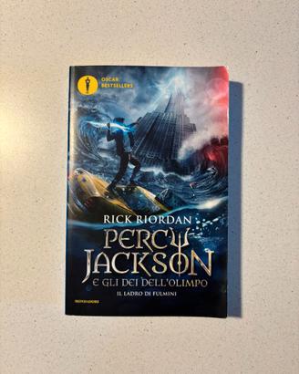 LIBRO PERCY JACKSON (IL LADRO DI FULMINI)
