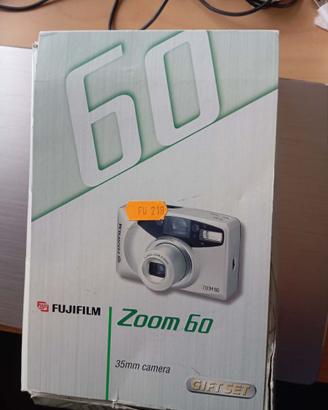 Macchina fotografica zoom 60 Fujifilm 35mm