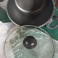 N.2 pentole antiaderenti nuove