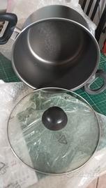 N.2 pentole antiaderenti nuove