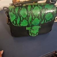 borsa con tracolla in pelle 