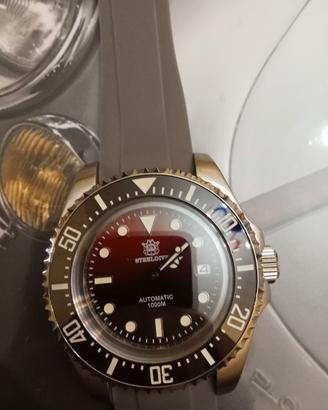 Steeldive SD -QUADRANTE ROSSO SCURO/NERO