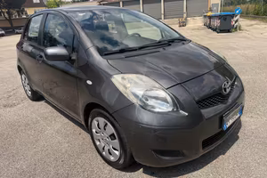TOYOTA Yaris 1.4 D-4D DPF 5p Sol senza nessun la