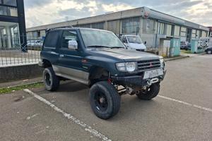 Mitsubishi Pajero 2.5 TDI Metal-top S.S. GLS Targe