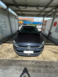 VW Golf 7 1.6 TDI Business 2017 - € 12.800