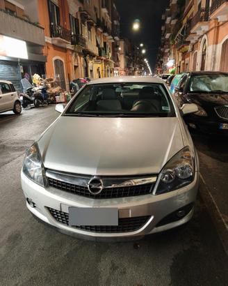 Opel Astra GTC 1.3 90 cv