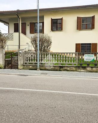 VILLA SINGOLA A BORGO VIRGILIO