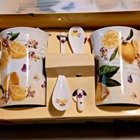 2 Mug in poecellana con cucchiaini