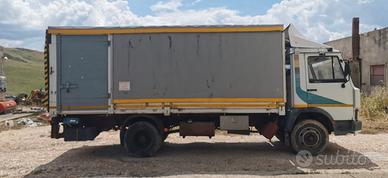 FIAT IVECO 50.9 con sponda idraulica