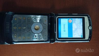 Telefono Motorola razr v3