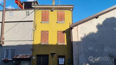 Casa indipendente di 180 m² con 5 locali a Lesigna