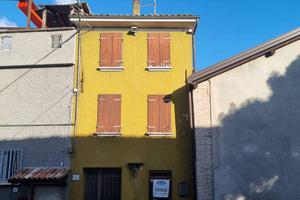 Casa indipendente di 180 m² con 5 locali a Lesigna