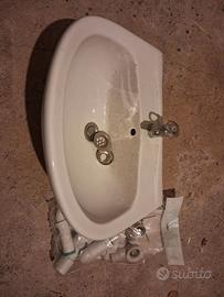 lavandino, lavabo ceramica da bagno