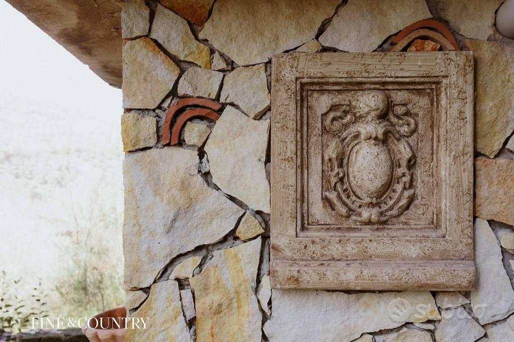 Rustico / Casale di 600 m² con più di 5 locali a S - Vista 4