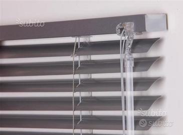 Tenda veneziana alluminio 25mm su misura arredamen