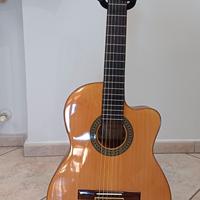 chitarra classica Alvarez AC65CE elettrificata