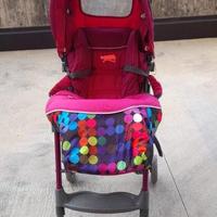 passeggino e seggiolino per bambini