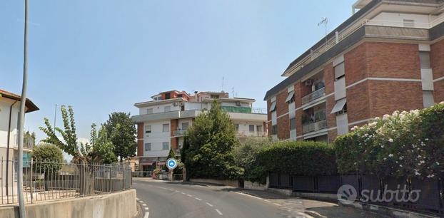 OSTIA- QUADRILOCALE con BALCONE e P.AUTO