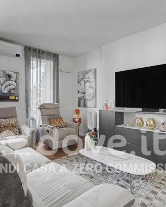 Appartamento di 88 m² con 3 locali e box auto a Mi