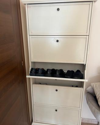 Scarpiera beige in legno