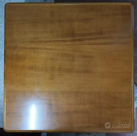 Tavolino da salotto in noce Tanganica 90 x 90 h.36