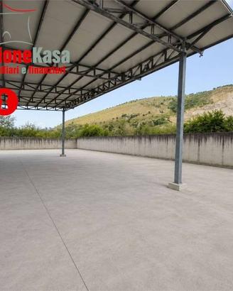 Immobile di 270 m² con 1 locale a San Felice a Can