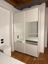 Armadio Pax Ikea ante scorrevole con specchio