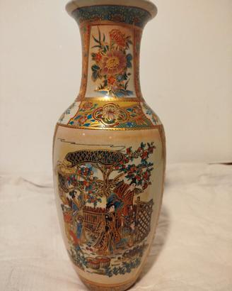 Vaso decorato in ceramica 