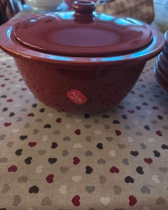 Set pentola e 6 piatti