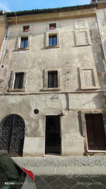 Vendita locale commerciale+appartamento