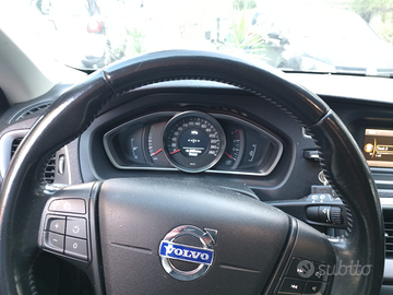 Volvo cross-country v40