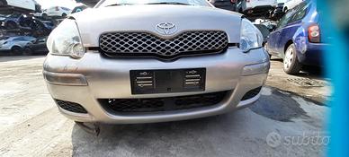 TOYOTA YARIS 2004 - PARAURTI ANTERIORE