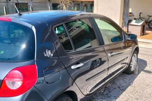 Clio 1.2 16V le iene