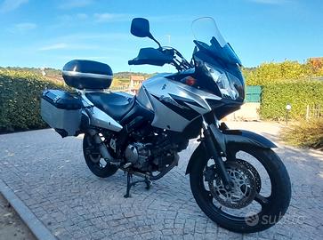 Suzuki V-Strom DL 650 anno 2005