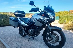 Suzuki V-Strom DL 650 anno 2005