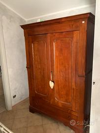 Armadio d’antiquariato