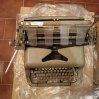 Macchina da Scrivere Everest 