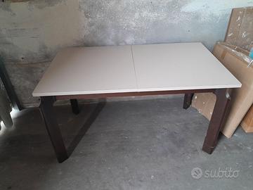 Tavolo 6/8 posti