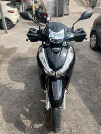 SH300i 2016